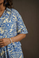 LIGHT BLUE WOOD & BLOOMS SHIRT