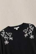 BLACK THREAD STORY SWEATSHIRT