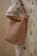 TAN PALM WEAVE TOTE